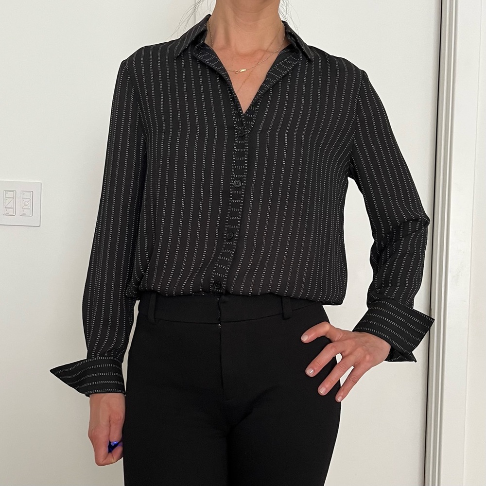 NWT Max Studio Women's Blouse Shirt XS Black Pinstripe Tailored Office Business